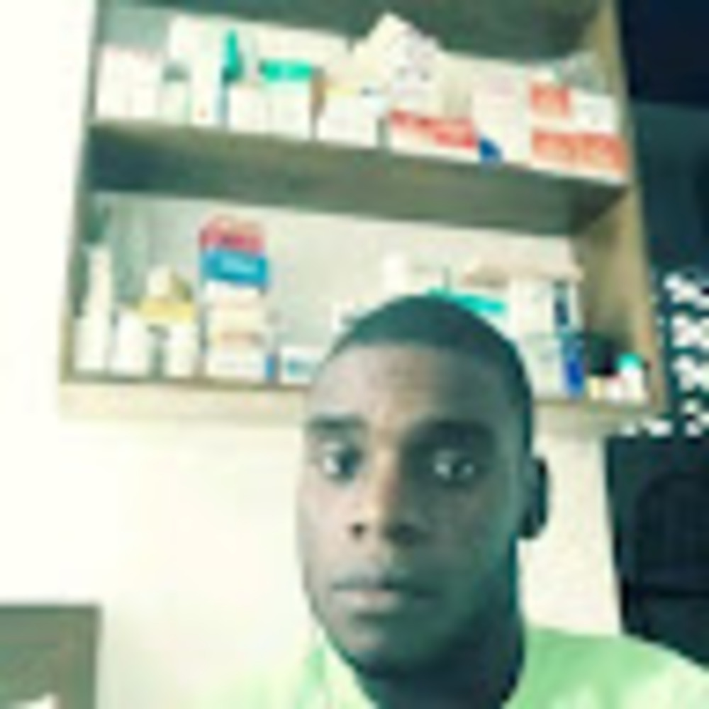 Meet your Posher, Etienne